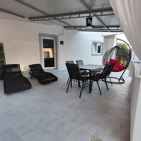 Apartment Laganis
